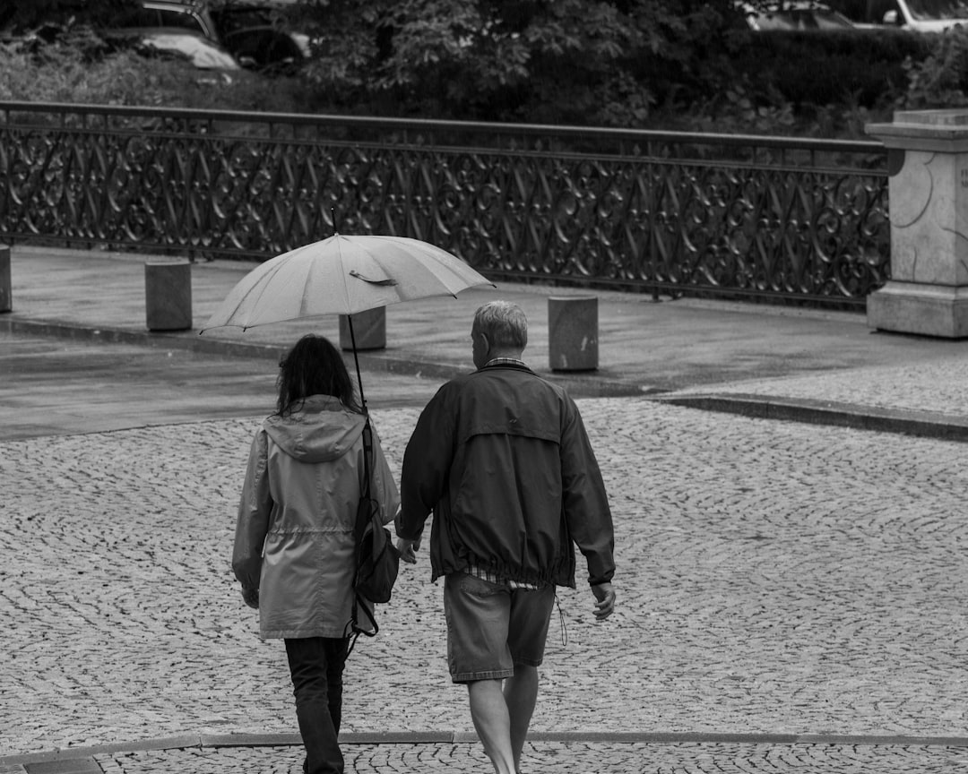 Attente silencieuse et peur de franchir le pas ensemble