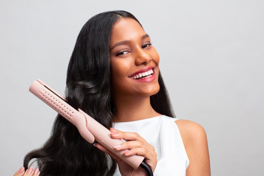 comment-boucler-cheveux-lisseur-technique