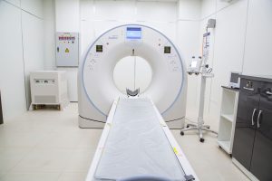 Salle de scanner médical avec anneau d'imagerie